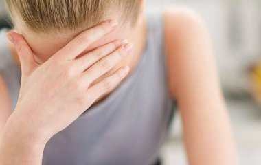 Вчені встановили причину виникнення мігрені