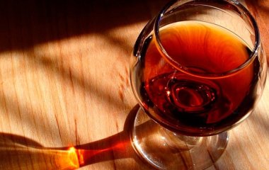 Кардіолог розвіяла міфи про користь алкоголю для серця