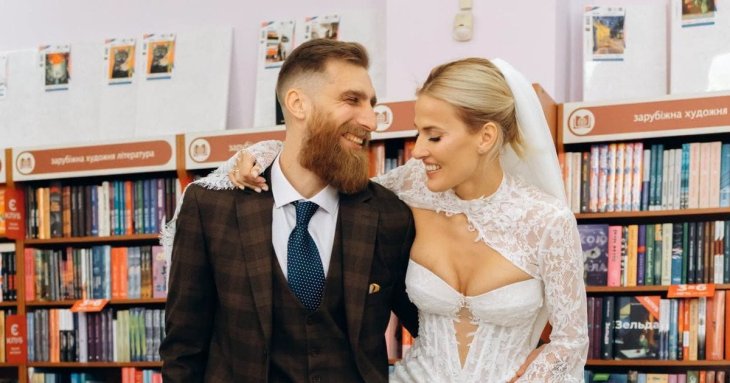 Поет Павло Вишебаба одружився з коханою всього через три місяці після знайомства: як минуло весілля