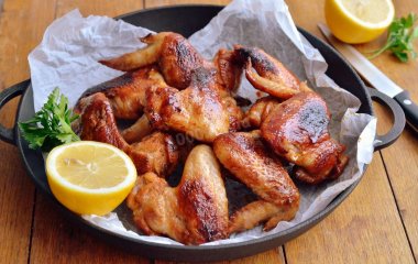 Как готовить куриные крылышки. Рецепты пряных, острых, кисло-сладких маринадов