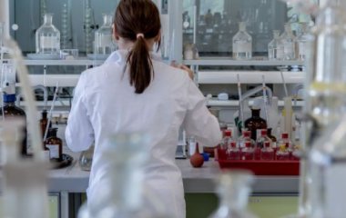 Названа хвороба, що збільшує в 32 рази ризик розвитку розсіяного склерозу