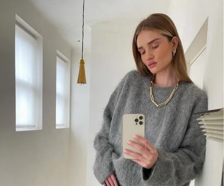 9 стильных и теплых свитеров из мохера к зиме