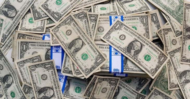 Жінка виграла £115 млн у лотереї, але половини статку у неї вже немає: що сталося