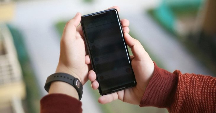 Телефон впав у воду: що робити та як врятувати пристрій