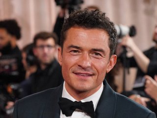 49-річний Орландо Блум зустрічається з молодшою на 21 рік моделлю: зірка більше не приховує роман