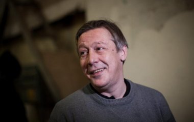 Михаил Ефремов повредил ребро