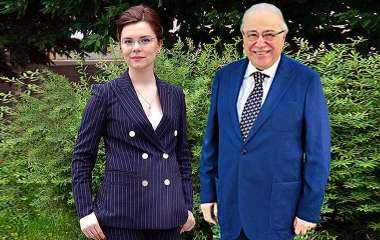 Любовница Евгения Петросяна встречалась с 73-летним директором юмориста