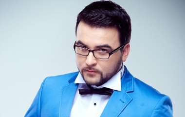 Руслан Сеничкин отмечает Масленицу в прямом эфире
