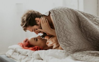 Как не заразиться и получить удовольствие: выпущен гид по безопасному сексу во время пандемии коронавируса