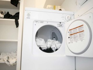 Как правильно стирать одежду: Топ-5 советов, которые сохранят ваши вещи в хорошем состоянии