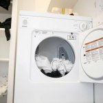 Как правильно стирать одежду: Топ-5 советов, которые сохранят ваши вещи в хорошем состоянии