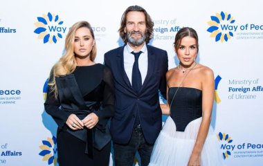 Фредерик Бегбедер передал свои книги с автографом для помощи Украине