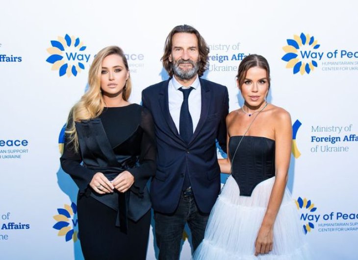 Фредерик Бегбедер передал свои книги с автографом для помощи Украине