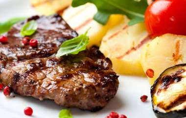 Говяжий бифштекс в маринаде из сои