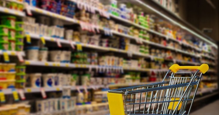 Жінка вигадала, як у супермаркеті “безкоштовно” отримати продуктів на 63 тисяч гривень