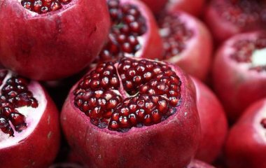 Вчені розповіли про користь гранатового соку під час вагітності