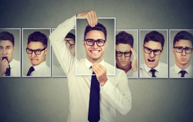 Пошук себе. Як упоратися з почуттям, що живеш чуже життя