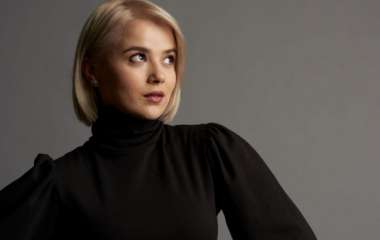 Мика Ньютон поделилась стильным fashion-снимком