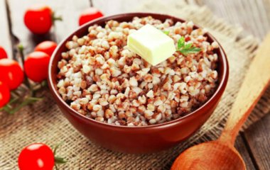Медики рассказали, кому нельзя есть гречку