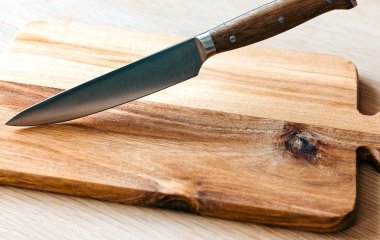 Якщо постійно падає ніж, що робити: народні прикмети, які не варто ігнорувати