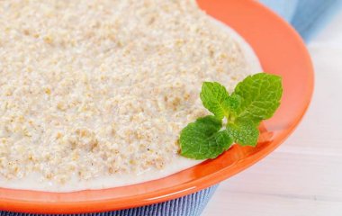 Дієтологи перерахували продукти, що допомагають знизити рівень холестерину.