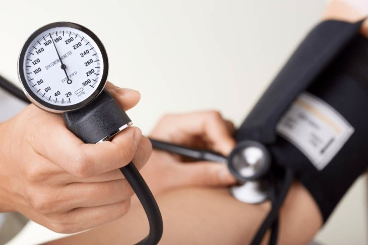 Медики рассказали, как кулаками можно нормализовать артериальное давление