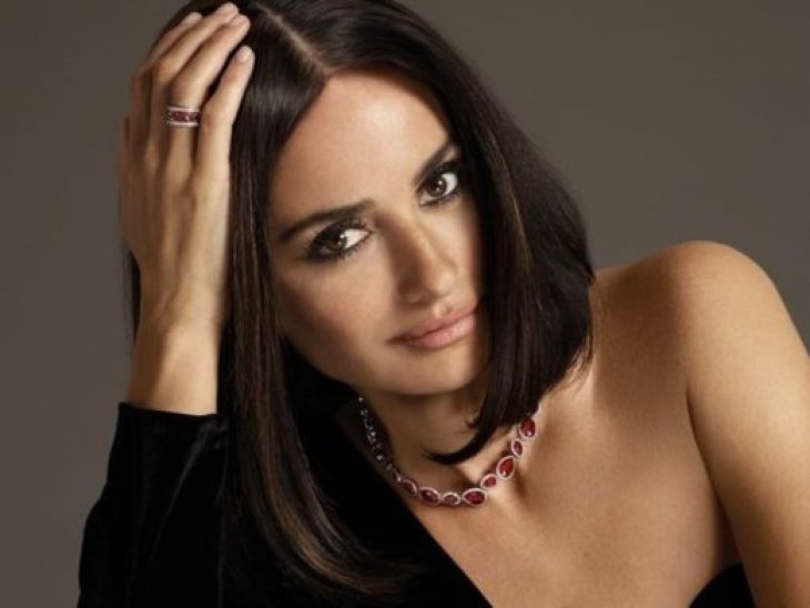 47-летняя Пенелопа Крус показала фигуру в купальнике