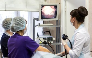 Гастрит: лікарі розповіли, як розпізнати та лікувати захворювання