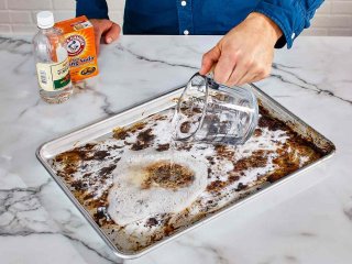 Как быстро отмыть пригоревший жир на стеклянной форме для запекания: действенные методы