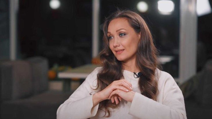 Евгения Власова рассекретила, где находится и как зарабатывает деньги во время войны