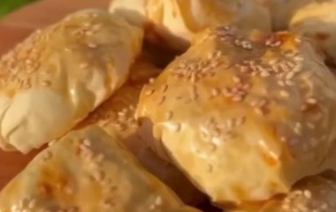 Швидкі пиріжки з куркою: покроковий рецепт