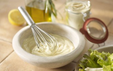 Простой рецепт оливкового майонеза за 30 секунд