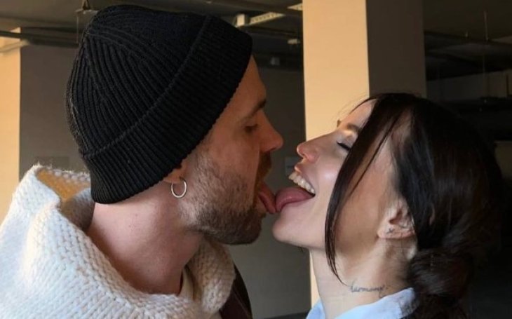 Миша Кацурин насмешил фото с Надей Дорофеевой из собственного ресторана в Киеве