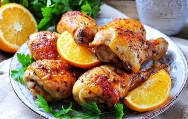 Тают во рту: готовим сочные куриные окорочка в апельсинах
