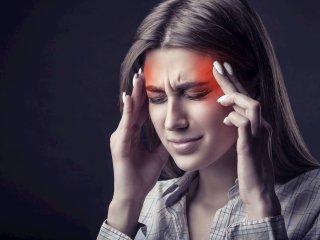 Как облегчить головную боль при мигрени: 9 действенных способов