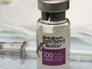 Жінка зробила ін'єкції ботоксу та була шокована побічними ефектами:
