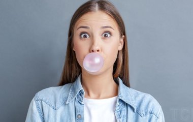 Жувальна гумка вибухнула в роті українського студента: що відомо про трагічний інцидент