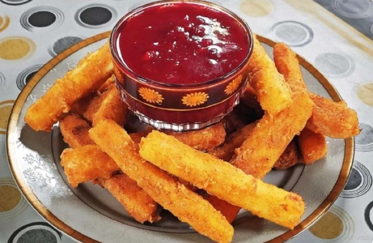 Аппетитная горячая закуска: как приготовить хрустящие сырные палочки