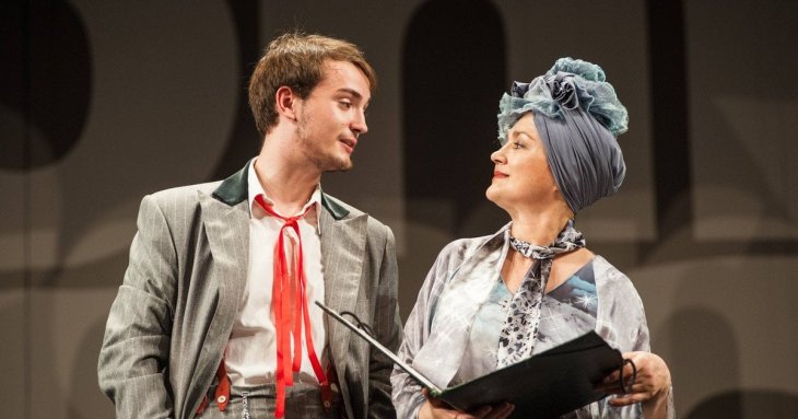 Син Наталії Сумської показав фото 70-річної акторки з молодості і захопив її красою