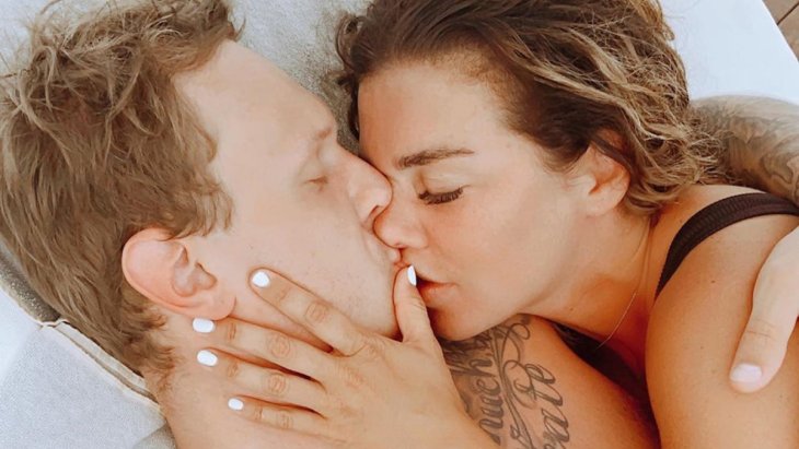 Анна Седокова опубликовала пикантное фото со своим третьим мужем