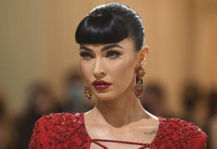 Machine Gun Kelly подарил Меган Фокс кольцо с шипами внутри