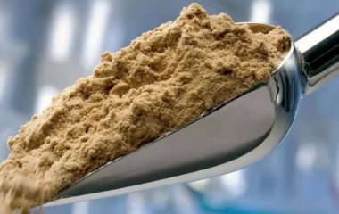 Добриво для картоплі та інших культур: всього одна органіка і землю на городі не впизнати