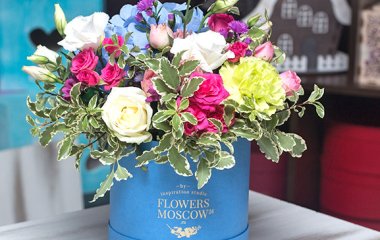 Цветы в шляпных коробках - лучший подарок к любому событию