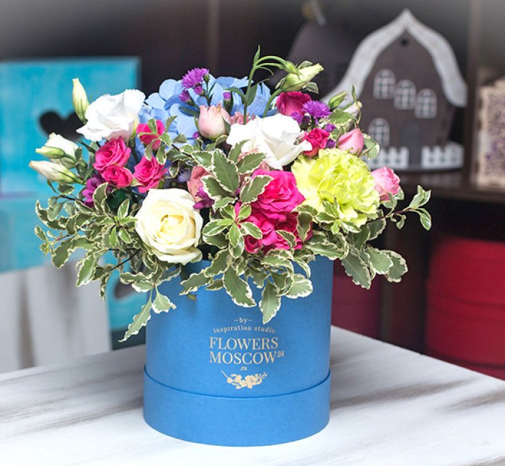 Цветы в шляпных коробках - лучший подарок к любому событию