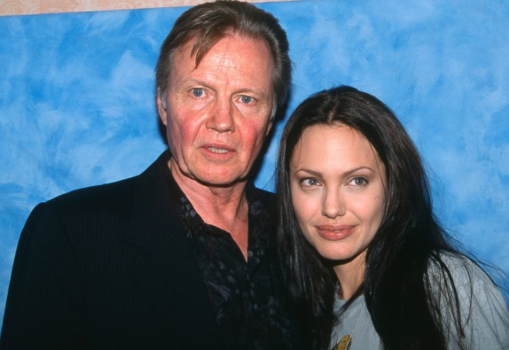 Отец Анджелины Джоли жестко раскритиковал нападки дочери на Израиль