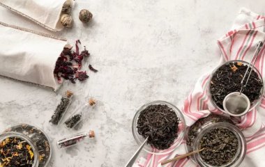 Неожиданные бытовые и кулинарные применения чая: лайфхаки опытных хозяек