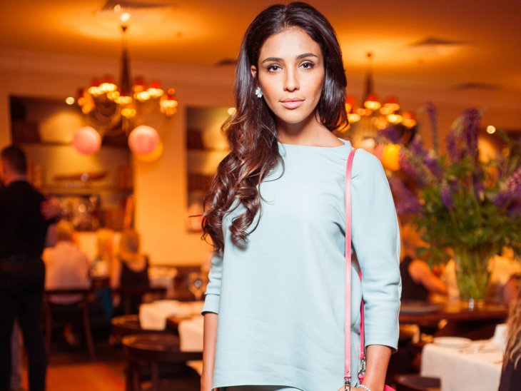 Беременная Санта Димопулос поделилась милым фото с животиком