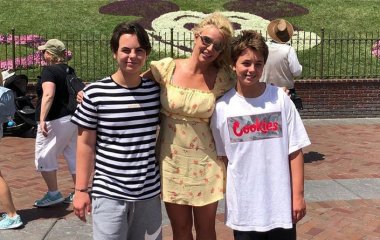 17-летний сын Бритни Спирс впервые засветился со своей девушкой