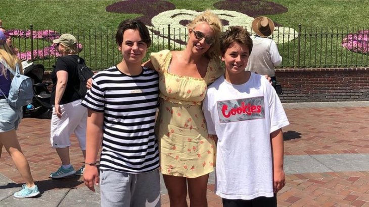 17-летний сын Бритни Спирс впервые засветился со своей девушкой