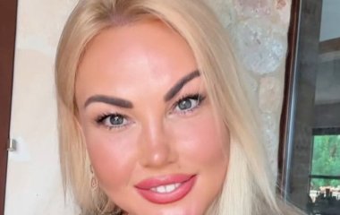 Камалія засвітила свою маму-блондинку та розчулила відвертим зізнанням